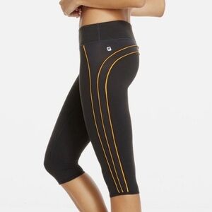 Fabletics Polar Crop Tangerine Stripe Women's Athletic Workout Yoga Leisure Sz L